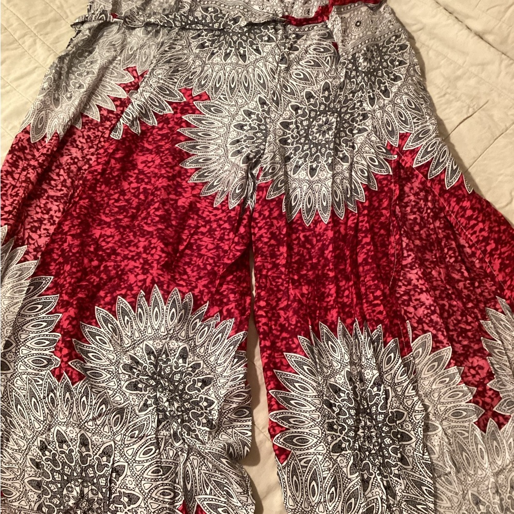 Stylish Red and Gray Women's Flare Pants - Picture 5 of 8